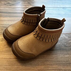 Toddler Girls’ Fringe booties size 6